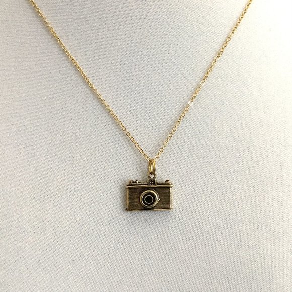 Miniature Camera Old Fashioned Old School Film Camera Photography Charm Necklace - Picture 2 of 10